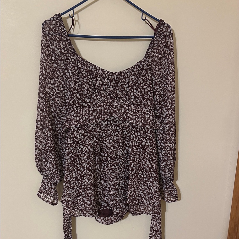 Francesca’s burgundy floral cold shoulder boho top S nwt